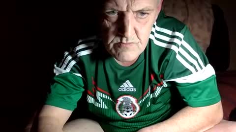 curvelover1977 online show from 11-18-25, 08:46