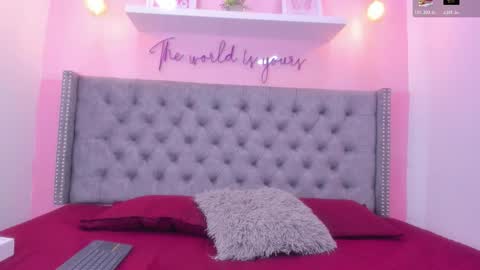 Snapshot of curvy_bigass18 chatting on 02-26-26, 09:03 curvy_bigass18 online show from 02-26-26, 09:03