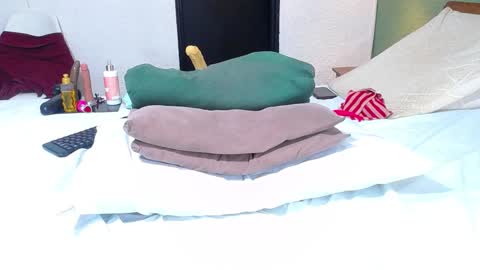 Danna online show from 01-18-25, 07:17