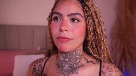 Snapshot of curvyliciouss chatting on 02-01-26, 06:06 Samantha online show from 02-01-26, 06:06