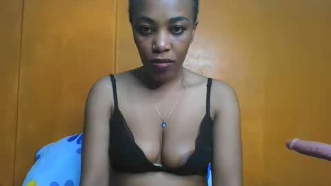 curvylyin online show from 11-03-25, 03:13