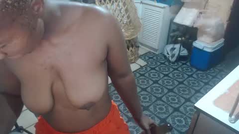 curvypear76x online show from 01-11-25, 05:40