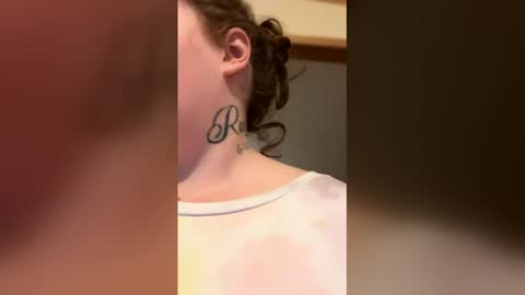 dahlia -kim online show from 12-19-25, 01:45