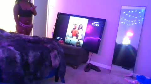 Snapshot of curvyychocolate chatting on 02-17-25, 05:43 curvyychocolate online show from 02-17-25, 05:43