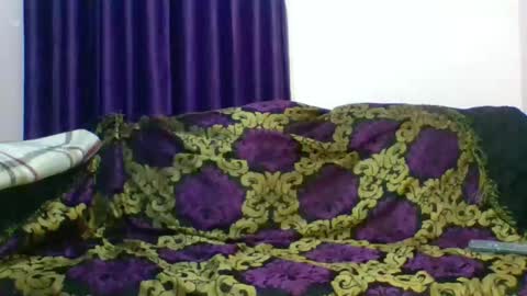 Zozo online show from 11-28-25, 11:07