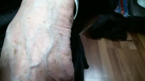 Snapshot of cutandwaxed2 chatting on 01-18-25, 07:04 BI SMOOTH MATURE SUB online show from 01-18-25, 07:04