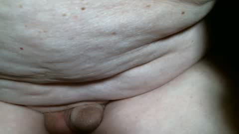 Snapshot of cutandwaxed2 chatting on 10-29-25, 01:24 BI SMOOTH MATURE SUB online show from 10-29-25, 01:24