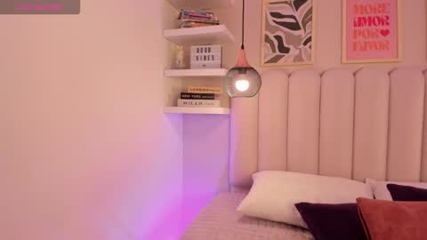 Amber  online show from 11-10-25, 09:14