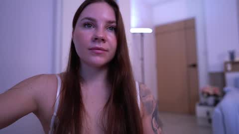 Snapshot of cute__foxy chatting on 10-23-25, 12:21 Foxy online show from 10-23-25, 12:21