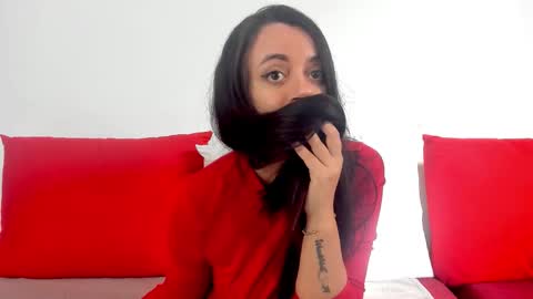 Snapshot of cute_angel95 chatting on 10-23-25, 08:24 cute_angel95 online show from 10-23-25, 08:24