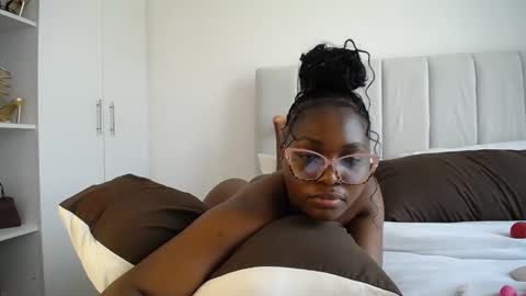 Liya online show from 03-08-25, 11:48