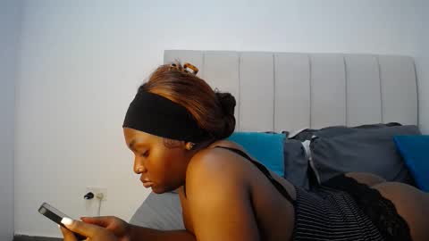 Liya online show from 09-29-25, 09:47