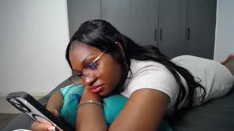 Liya online show from 05-24-26, 12:10