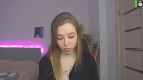 Snapshot of cute_beauty chatting on 01-07-25, 06:48 Amanda online show from 01-07-25, 06:48