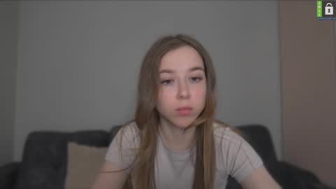 Snapshot of cute_beauty chatting on 03-05-25, 09:59 Amanda online show from 03-05-25, 09:59