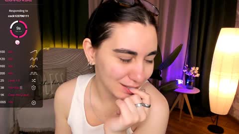 Snapshot of cute_chus chatting on 12-04-24, 02:20 Hanna online show from 12-04-24, 02:20