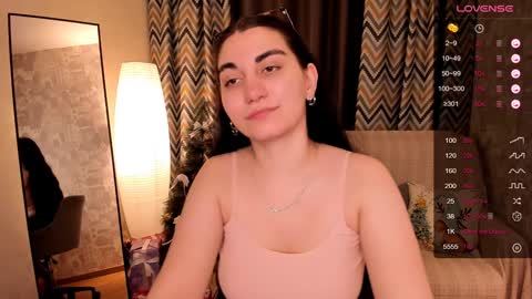 Snapshot of cute_chus chatting on 12-18-24, 02:21 Hanna online show from 12-18-24, 02:21