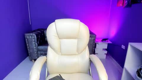 Abby online show from 12-04-25, 04:33