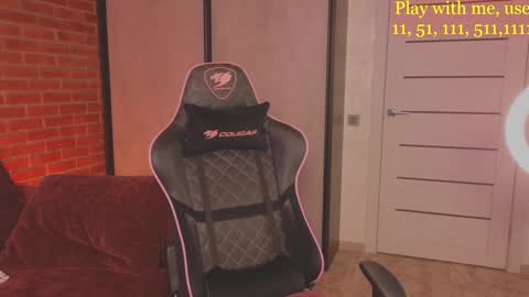 Everyday stream in the same time online show from 02-08-25, 01:32