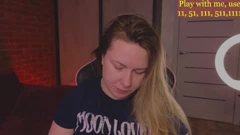 Everyday stream in the same time online show from 03-08-25, 01:39