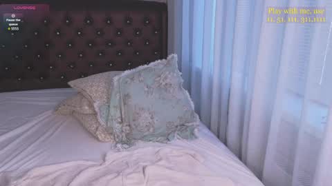 Everyday stream in the same time online show from 04-27-26, 01:25