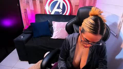    Independent Model online show from 03-09-25, 01:25