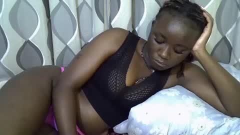 Snapshot of cute_gee chatting on 05-28-26, 09:01 daddysdoll online show from 05-28-26, 09:01