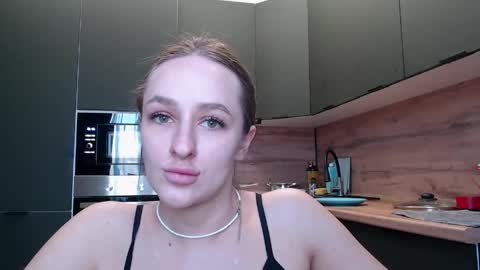 cute_girl_mia__ online show from 05-03-26, 10:43