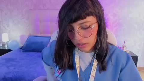 Snapshot of cute_hollywood chatting on 06-18-26, 08:02 Sofa online show from 06-18-26, 08:02