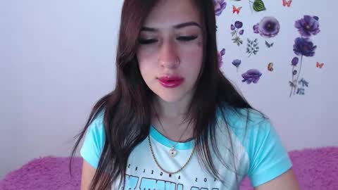 Snapshot of cute_isaa chatting on 02-08-26, 09:07 Isabella online show from 02-08-26, 09:07