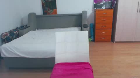 cute_jes online show from 03-01-25, 07:15