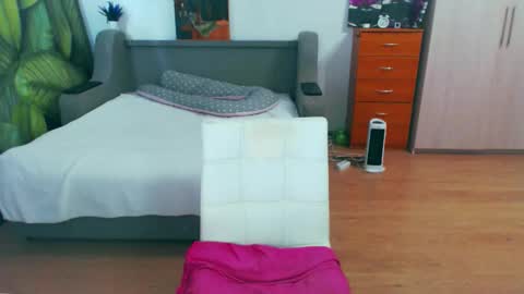 cute_jes online show from 03-22-26, 02:20