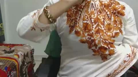 kashmira online show from 04-17-26, 02:25