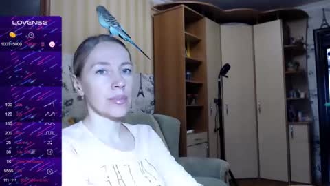 cute_lion_ online show from 02-06-25, 09:43