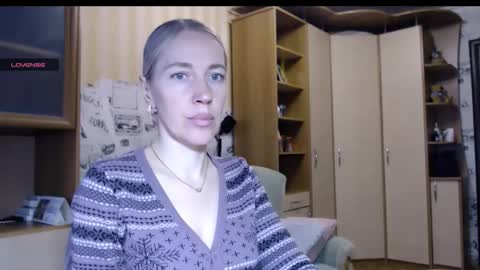 cute_lion_ online show from 10-25-25, 10:12