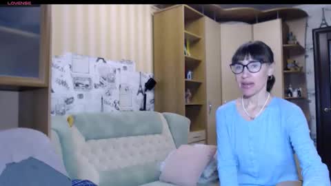 cute_lion_ online show from 11-16-25, 12:22