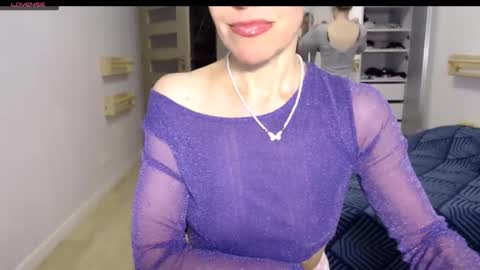 cute_lion_ online show from 12-21-25, 11:50