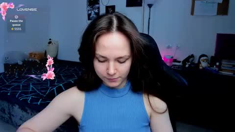 Snapshot of cute_little_ass chatting on 03-28-26, 08:03 Emily online show from 03-28-26, 08:03