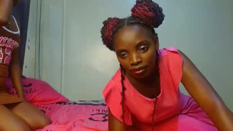 cute_lorna online show from 04-18-26, 09:26