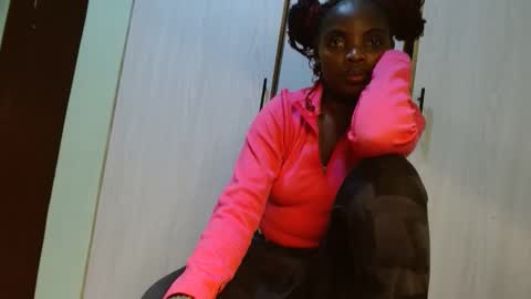 cute_lorna online show from 04-29-26, 02:37