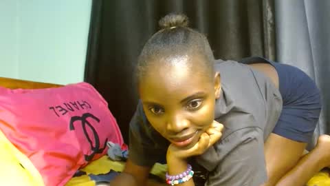 cute_lorna online show from 05-01-26, 02:54