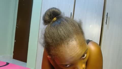 cute_lorna online show from 05-02-26, 03:06
