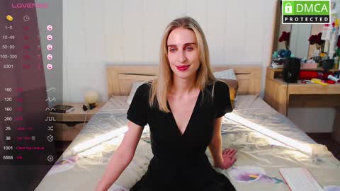 Snapshot of cute_milana chatting on 02-24-25, 12:26 Milana online show from 02-24-25, 12:26