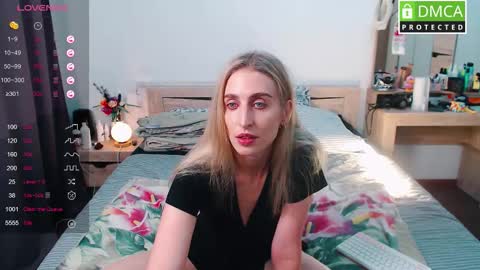 Snapshot of cute_milana chatting on 10-05-25, 12:03 Milana online show from 10-05-25, 12:03