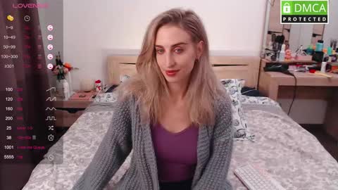 Snapshot of cute_milana chatting on 11-16-25, 09:15 Milana online show from 11-16-25, 09:15