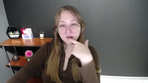 Veronica online show from 02-07-25, 07:29