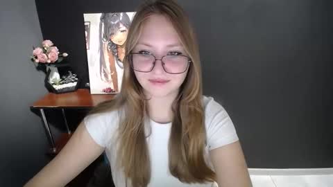 Veronica online show from 10-16-25, 07:53