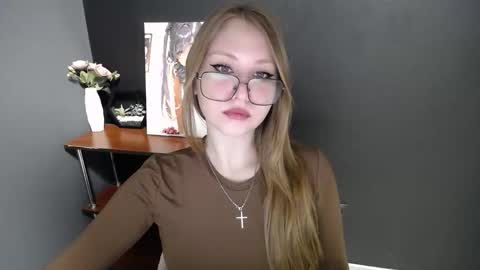 Veronica online show from 03-16-26, 07:12