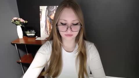 Veronica online show from 03-19-26, 07:23