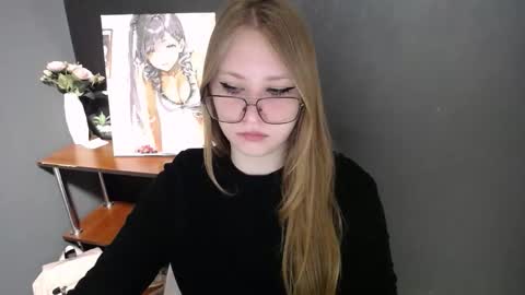 Snapshot of cute_minx chatting on 05-14-26, 06:31 Veronica online show from 05-14-26, 06:31